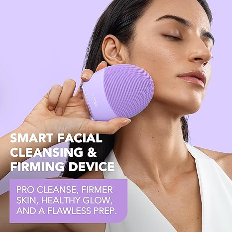 Foreo Luna 4 Facial Brush – Gentle Silicone Bristles for Glowing Skin